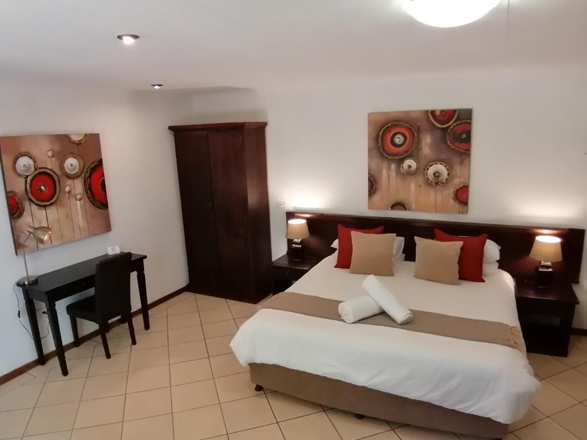Fourways Bnb ヨハネスブルグ エクステリア 写真