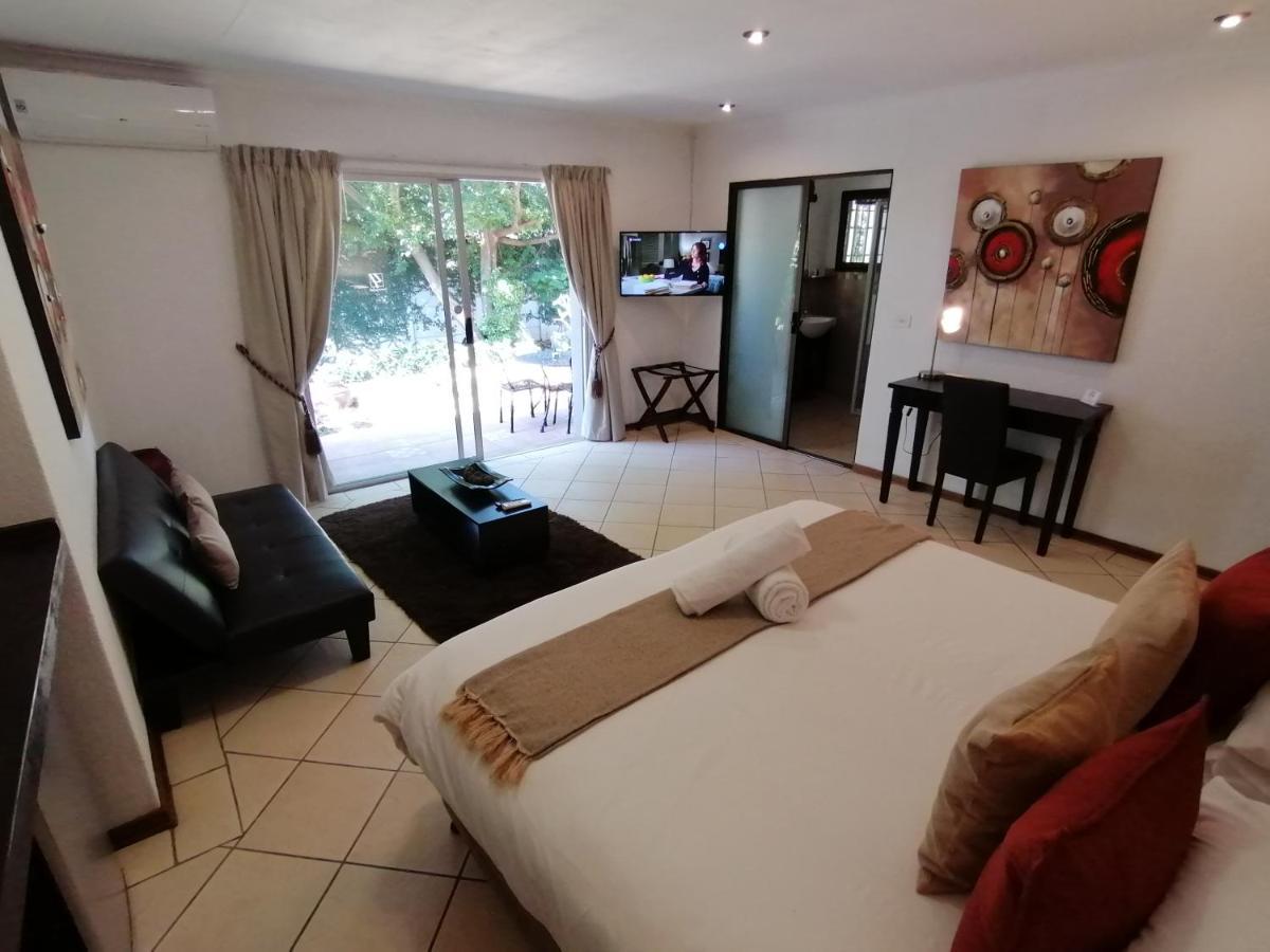 Fourways Bnb ヨハネスブルグ エクステリア 写真