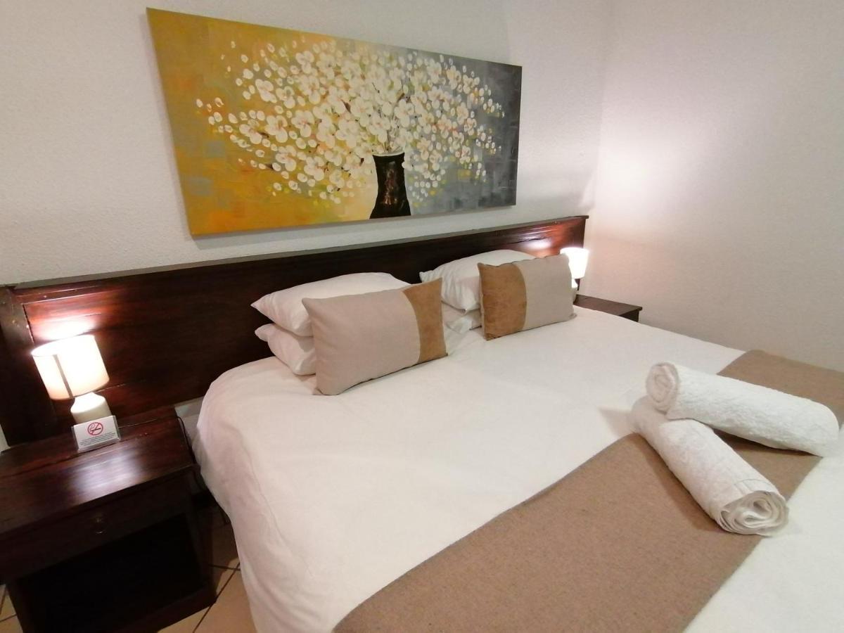 Fourways Bnb ヨハネスブルグ エクステリア 写真